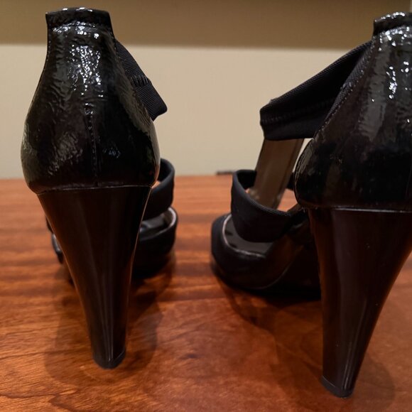 MICHAEL KORS Berkeley BLACK PATENT LEATHER/mesh ZIP FRONT PUMPS SIZE 8 M NWT - Picture 4 of 7